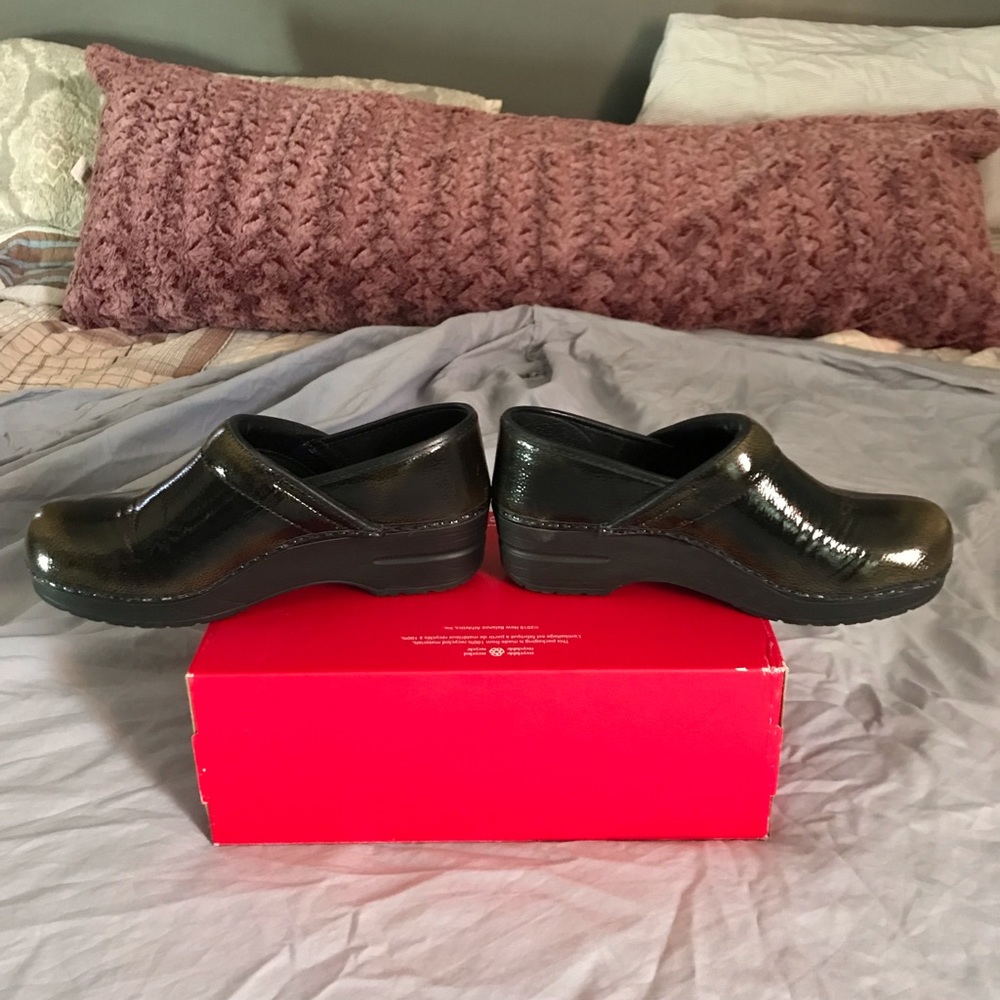Sanita Danish clogs•size 39•drk green•great condition•worn few times•few scuffs